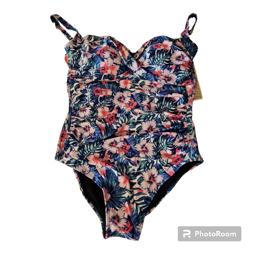 NWT Caribbean Sand swimsuit, 1-piece, floral, size 18W